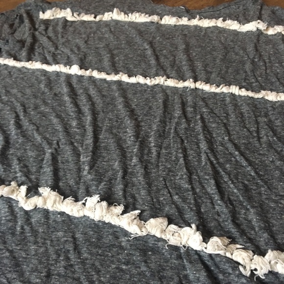 TEE - Picture 5 of 6